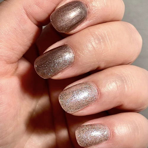 Bild 1 in Galerieansicht laden. UV Nagellack 44 Magic Silver